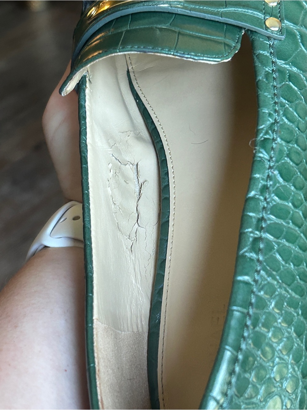 Michael Kors women’s 9 Green Croc-Embossed Leather Loafers - Picture 6 of 10